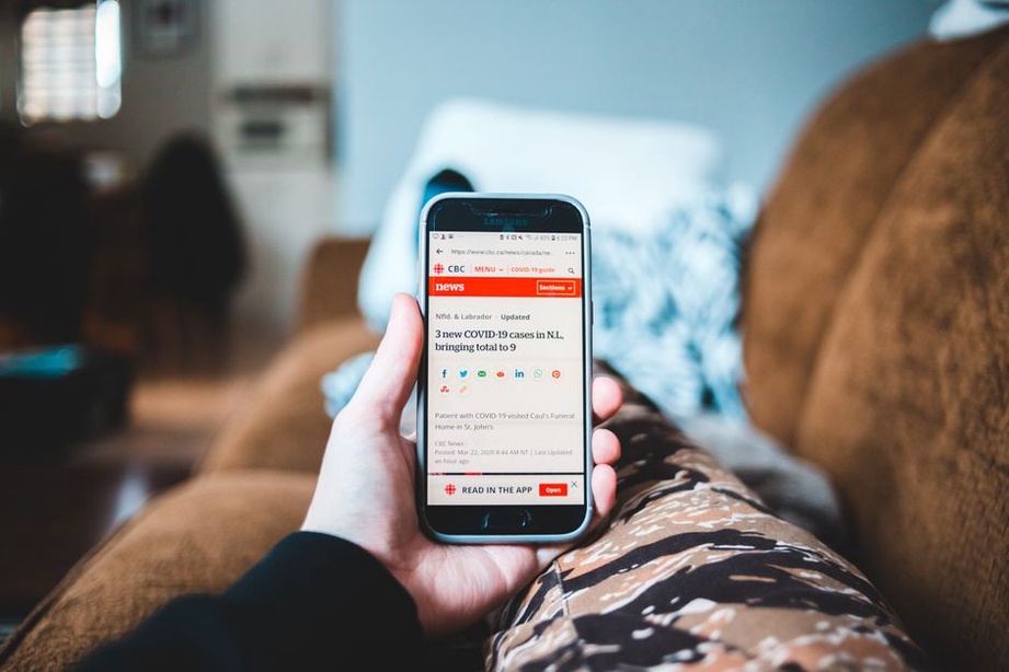 Read more about the article Почему статью неудобно читать на телефоне, даже если она быстро открылась